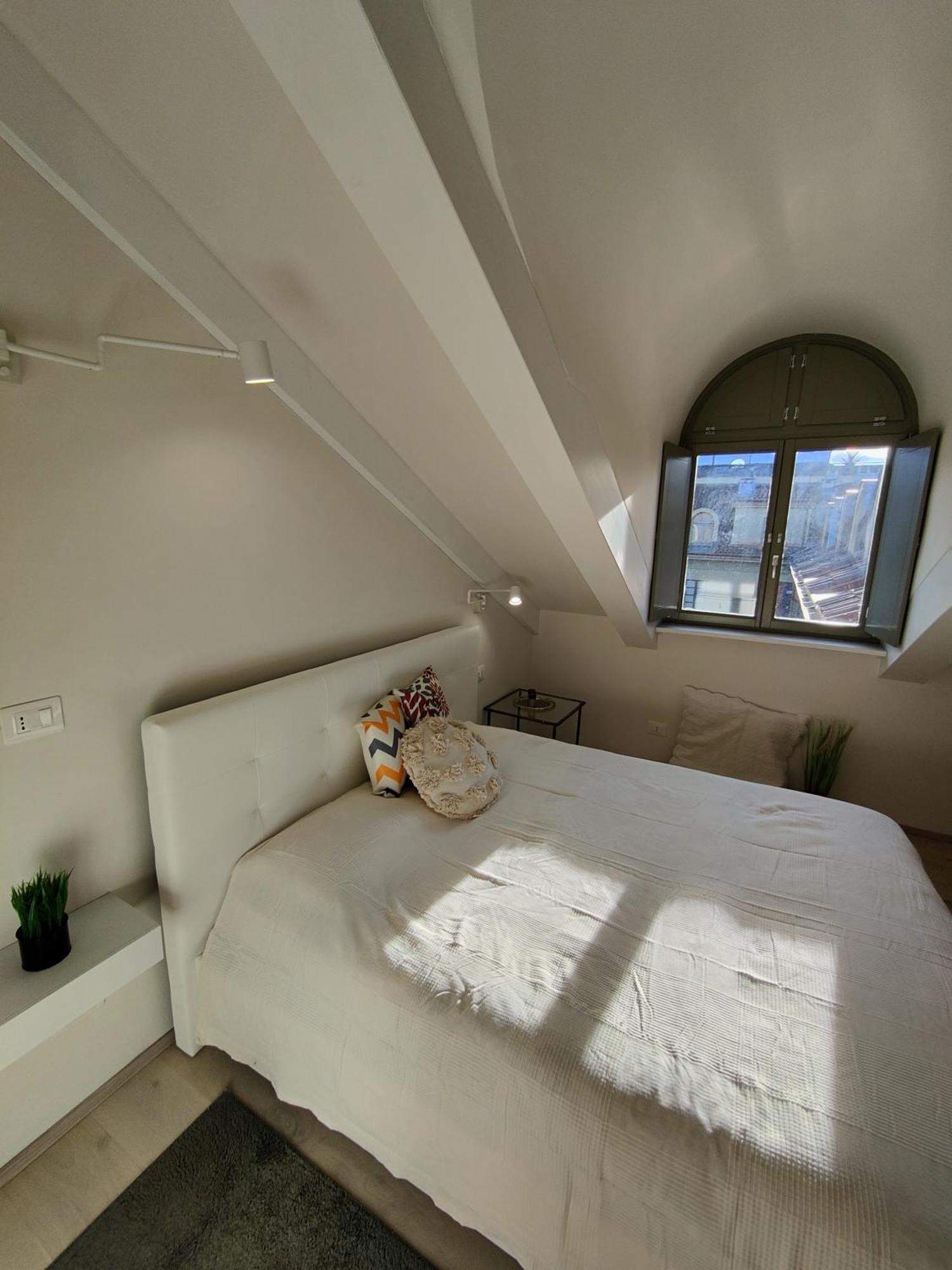 Ferienwohnung Mansarda Luxury: Lagrange Centro Turin Exterior foto